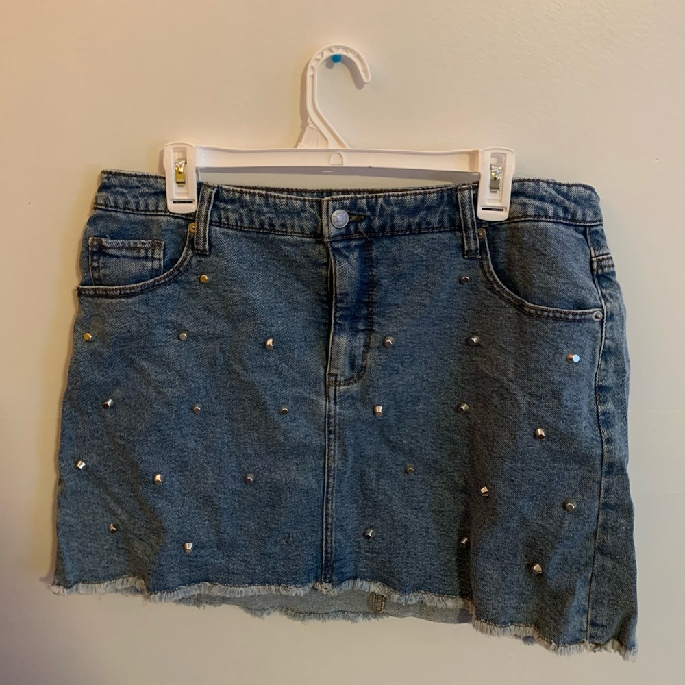 Denim skirt with studs